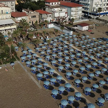 Poseidon E Nettuno