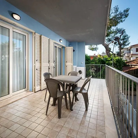 Hotell Poseidon E Nettuno 3*