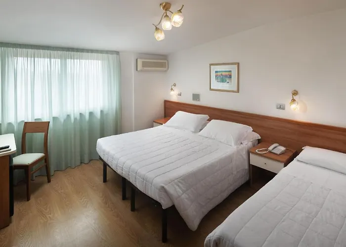 Hotel Poseidon E Nettuno 3*