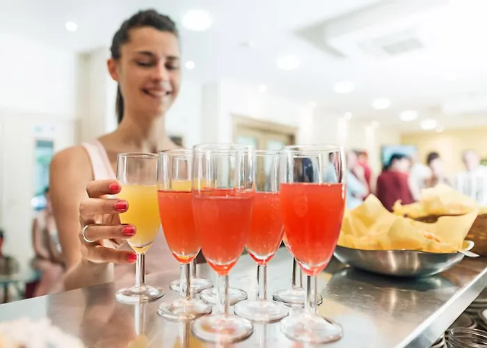 Poseidon E Nettuno 圣贝内代托-德尔特龙托